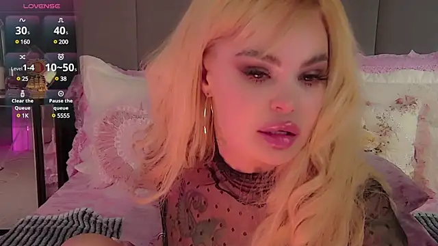 Snapshot of Marussia_luxury chatting on 03.21.25 Marussia luxury online show from 03.21.25