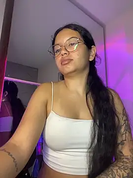 Snapshot of Rosita_forever_ chatting on 04.17.26 Rosita forever online show from 04.17.26