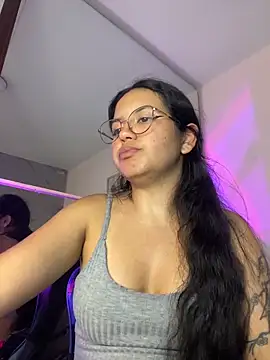 Snapshot of Rosita_forever_ chatting on 04.18.26 Rosita forever online show from 04.18.26