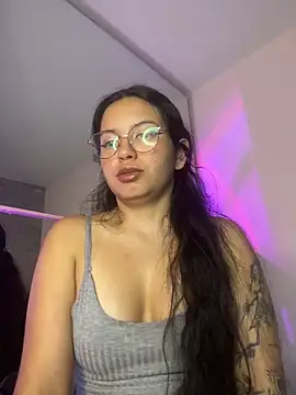 Snapshot of Rosita_forever_ chatting on 04.18.26 Rosita forever online show from 04.18.26