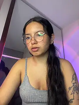 Snapshot of Rosita_forever_ chatting on 04.23.26 Rosita forever online show from 04.23.26