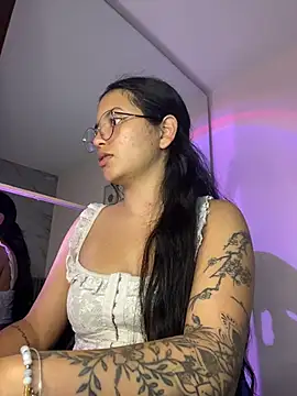 Snapshot of Rosita_forever_ chatting on 04.29.26 Rosita forever online show from 04.29.26