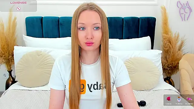 ChloeSug online show from 04.12.26