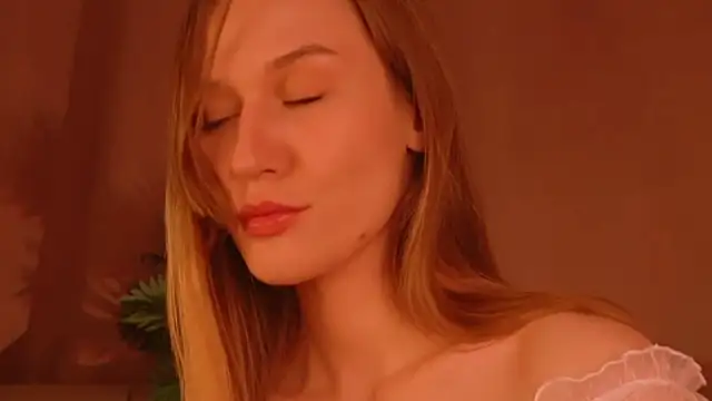 Hina  Derry online show from 01.04.25