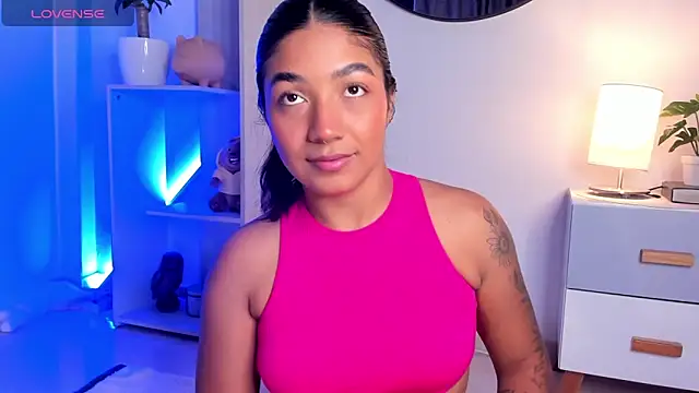 martina roldam online show from 01.22.25