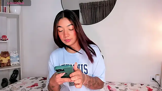 martina roldam online show from 02.20.25