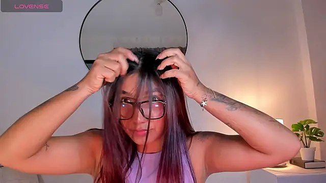 martina roldam online show from 02.25.25