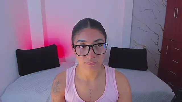 martina roldam online show from 03.18.26