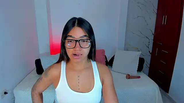 martina roldam online show from 04.20.26