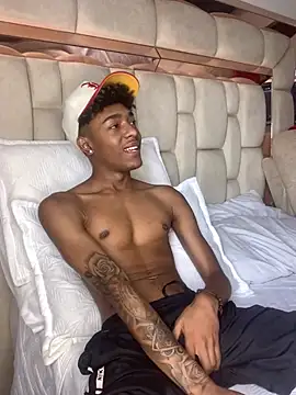 Boy cock18 online show from 01.31.25