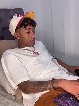 Boy cock18 online show from 02.17.25