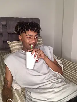 Boy cock18 online show from 02.24.25