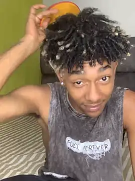 Boy cock18 online show from 02.28.25