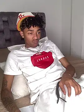 Boy cock18 online show from 03.08.25