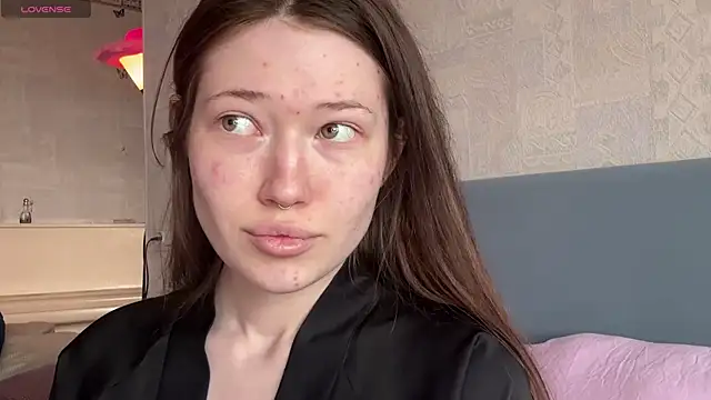 Snapshot of eva_varnerr chatting on 04.13.26 eva varnerr online show from 04.13.26