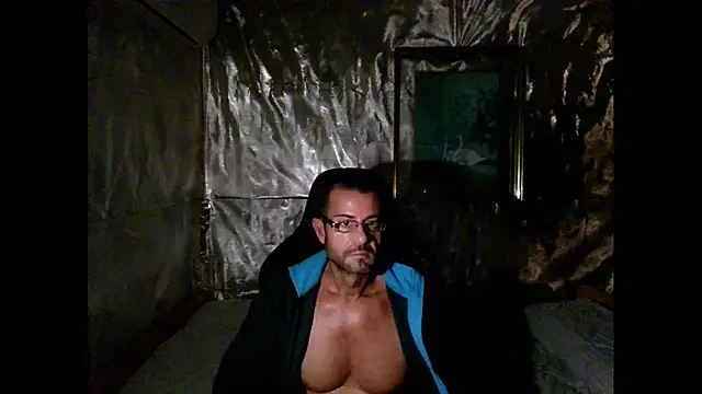 Snapshot of Marieettee chatting on 12.29.24 Marieettee online show from 12.29.24