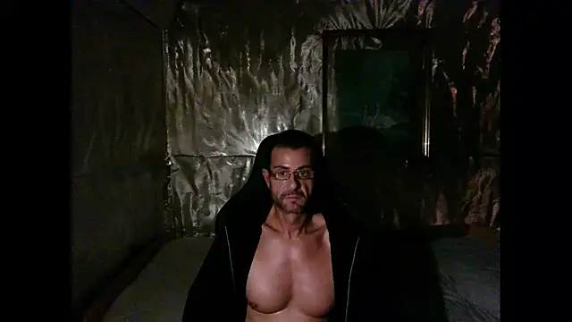 Snapshot of Marieettee chatting on 02.01.25 Marieettee online show from 02.01.25