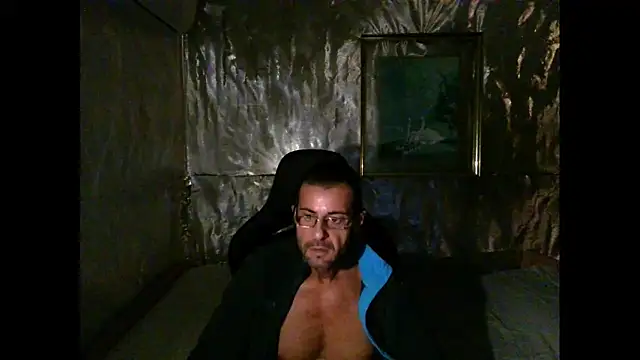 Snapshot of Marieettee chatting on 02.04.25 Marieettee online show from 02.04.25