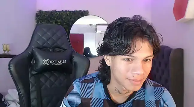 Snapshot of andy_dan18 chatting on 01.15.25 andy dan18 online show from 01.15.25