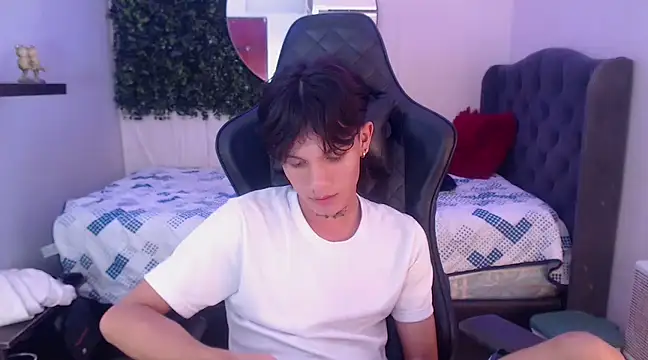 Snapshot of andy_dan18 chatting on 03.01.25 andy dan18 online show from 03.01.25