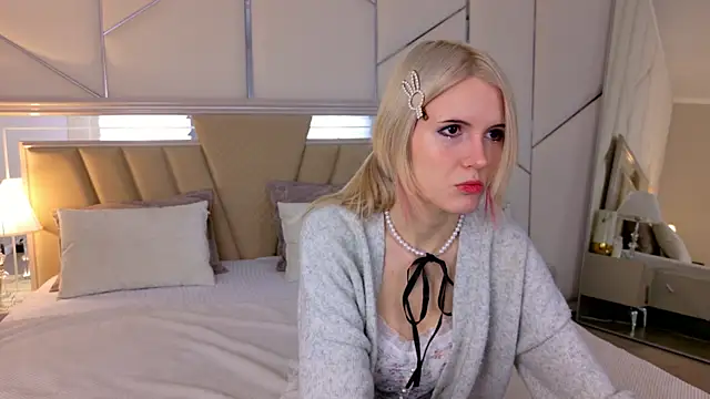 NellieLoyns online show from 03.06.25