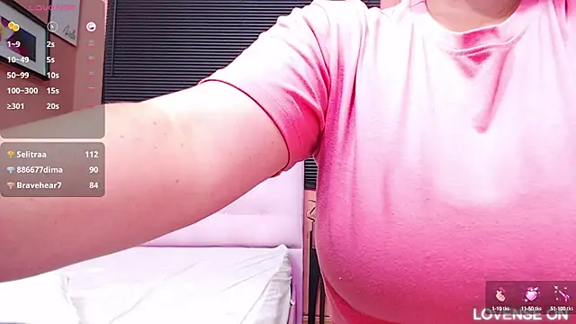 MommyHelpsmee online show from 03.18.25