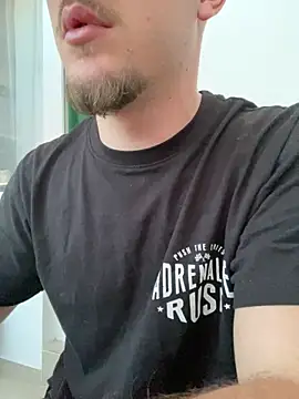 Snapshot of couplehot992 chatting on 01.14.25 couplehot992 online show from 01.14.25