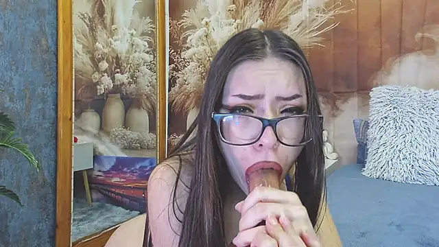 EmaLowe online show from 02.20.26