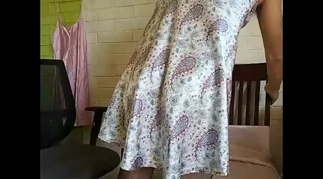 Snapshot of naughtyuki00 chatting on 02.15.25 naughtyuki00 online show from 02.15.25