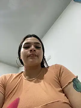 Snapshot of Sophia_cyrus11 chatting on 01.01.25 Sophia cyrus11 online show from 01.01.25