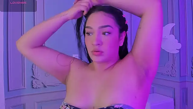 stefany duque1  online show from 02.01.25