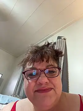 Luciouslouise72xh online show from 11.08.25