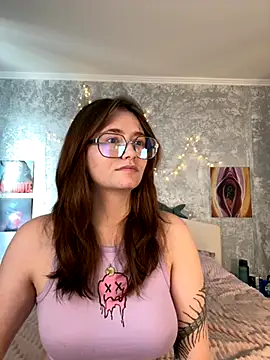 Sabrina shells online show from 09.10.25