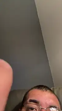 Snapshot of cloudy_couple444 chatting on 01.18.26 cloudy couple444 online show from 01.18.26