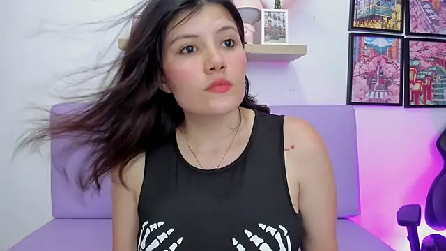 Carolina Burninng online show from 10.06.25