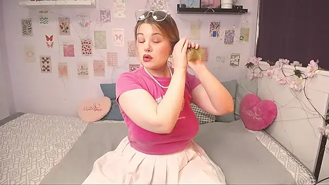 TessPleasure online show from 01.30.25