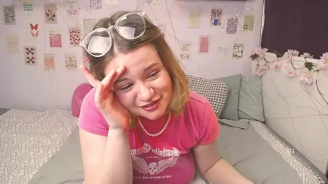 TessPleasure online show from 01.30.25