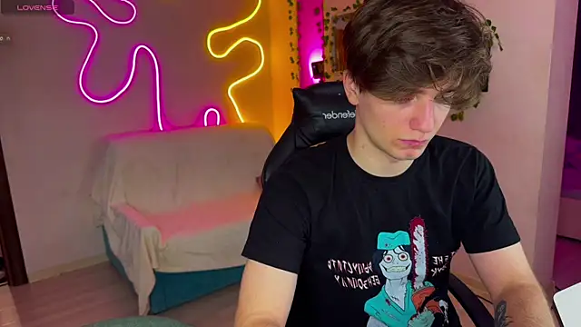 RobertAndLinela online show from 03.14.25