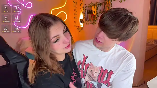 RobertAndLinela online show from 11.05.25