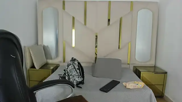 IsabellRodriguez18 online show from 11.12.25