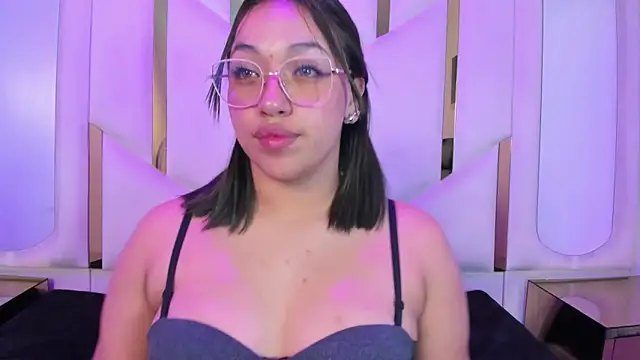 IsabellRodriguez18 online show from 04.11.26