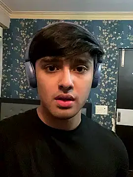 Snapshot of sunny49477 chatting on 01.25.25 sunny49477 online show from 01.25.25