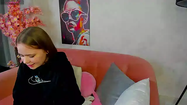 Snapshot of EricaElliott chatting on 02.02.25 EricaElliott online show from 02.02.25