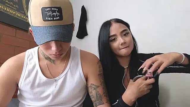 Snapshot of Thiago_x_Sahara chatting on 02.04.25 Thiago x Sahara online show from 02.04.25