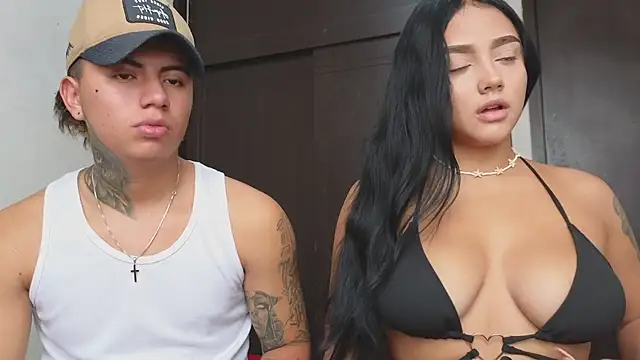 Snapshot of Thiago_x_Sahara chatting on 02.15.25 Thiago x Sahara online show from 02.15.25