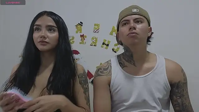 Snapshot of Thiago_x_Sahara chatting on 12.20.25 Thiago x Sahara online show from 12.20.25