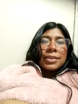 Snapshot of Pamelamilkk_1007 chatting on 02.04.25 Pamelamilkk 1007 online show from 02.04.25