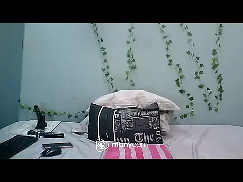 Snapshot of TAMARADEEXXL1989 chatting on 12.30.24 TAMARADEEXXL1989 online show from 12.30.24