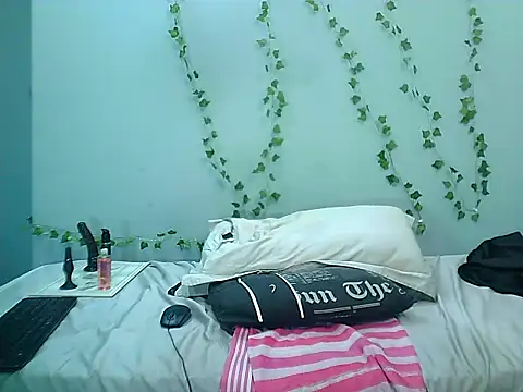 Snapshot of TAMARADEEXXL1989 chatting on 12.30.24 TAMARADEEXXL1989 online show from 12.30.24