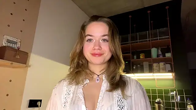 RoxyStar17 online show from 01.16.25